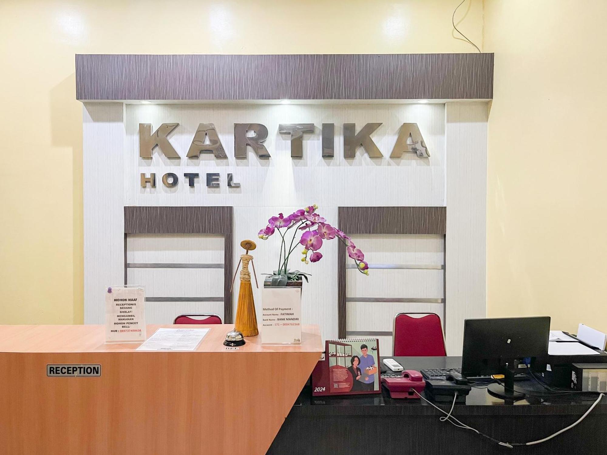 Kartika Hotel Syariah Pacitan Mitra Reddoorz Buitenkant foto